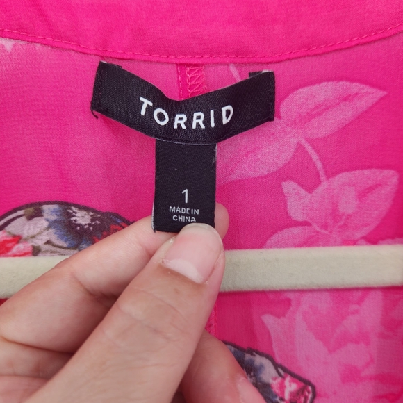 Torrid Chiffon skull pink Kimono size 1X Spring,cover Up ,vacation. - Picture 4 of 7